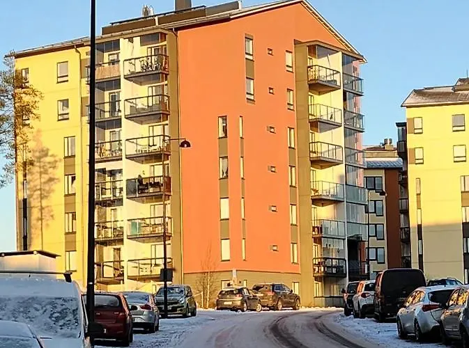 Tasokas 2 H + K + S Soederkullassa - Huikeat Naekoealat Appartamento *