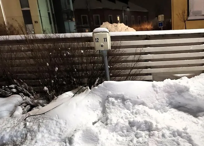 Tasokas 2 H + K + S Soederkullassa - Huikeat Naekoealat *